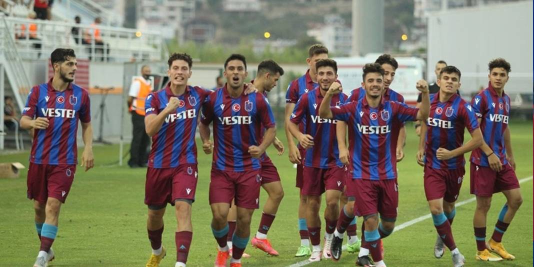Trabzonspor'da transferde sıcak saatler! İşte son gelişmeler 12